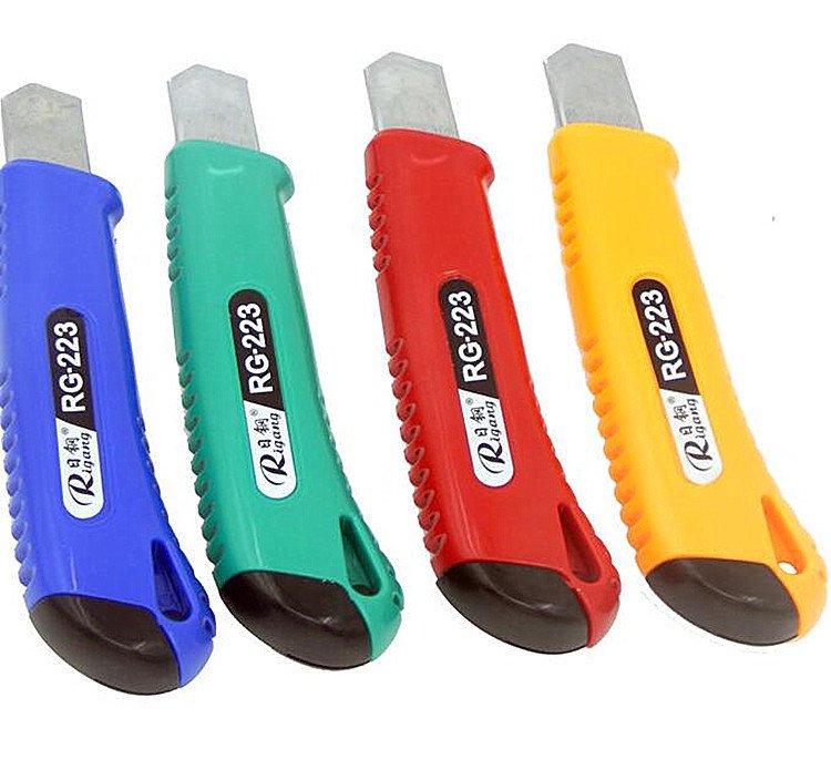 Heavy-Duty Utility Knife — Style 223 view 3